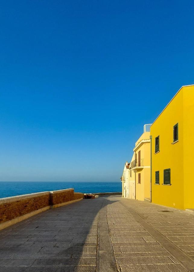 Tiny House Bed and Breakfast Termoli Exteriör bild